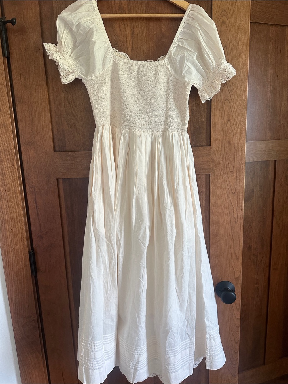 Christy Dawn Cream Puff-Sleeve Lace Midi Dress - Picture 4 of 6